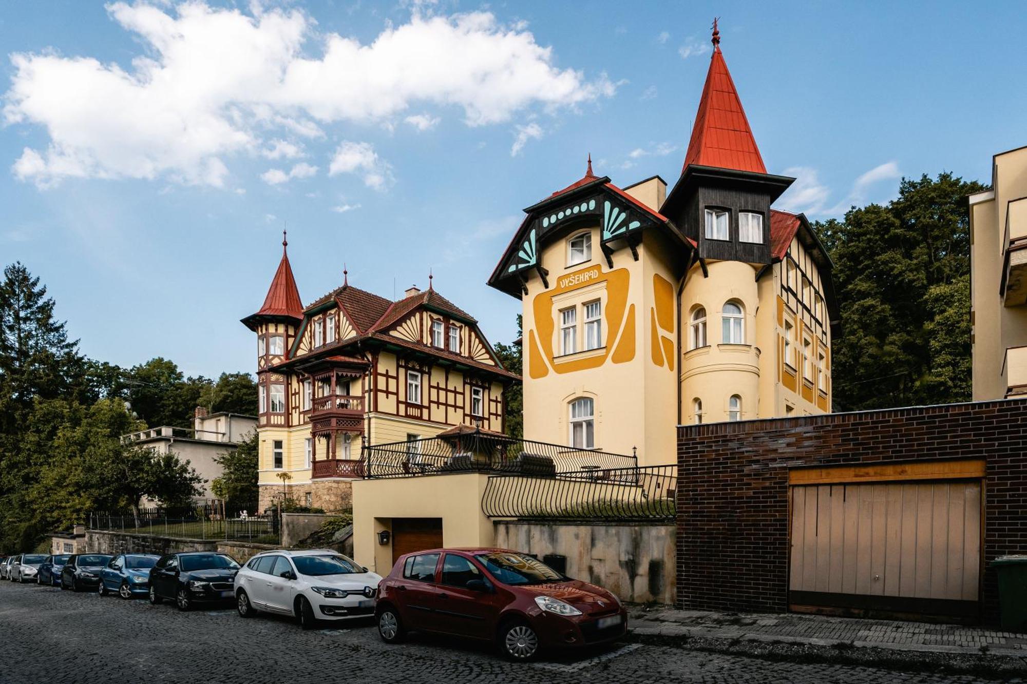 Vila Vysehrad Лугачовице Экстерьер фото